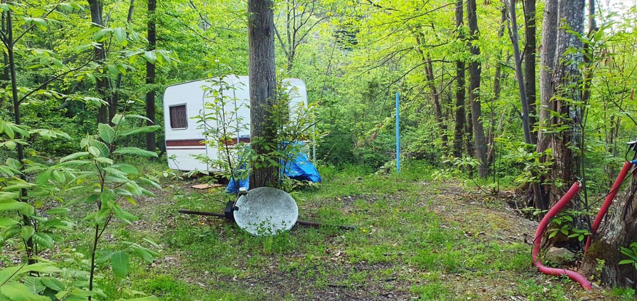 Camping Le P'Tit Bonheur Escaro Eksteriør bilde