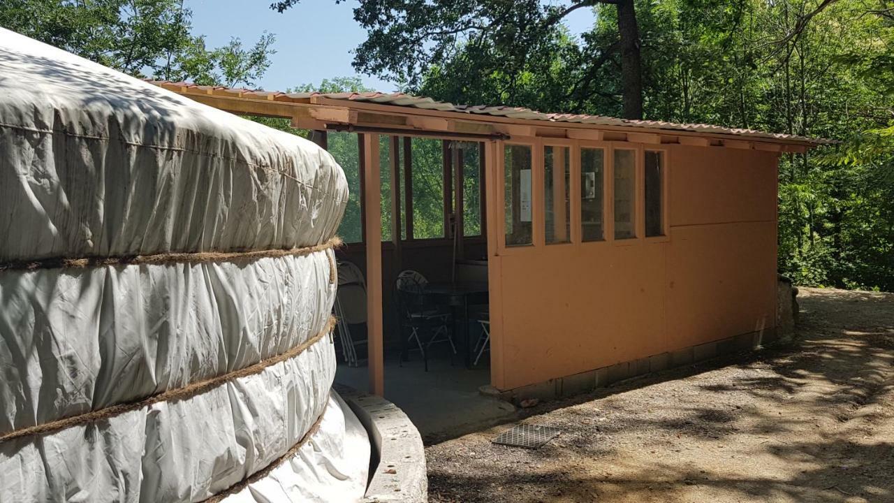 Camping Le P'Tit Bonheur Escaro Eksteriør bilde